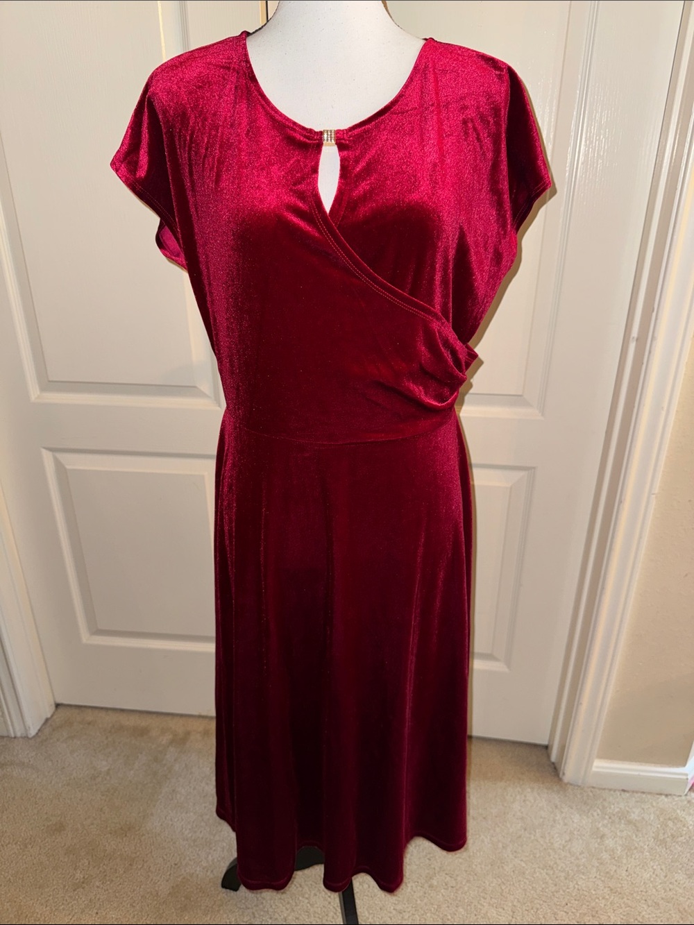 Burgundy Velvet Midi Dress - Size Large